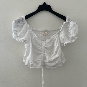 Flower Clinched Crop Top 🌿